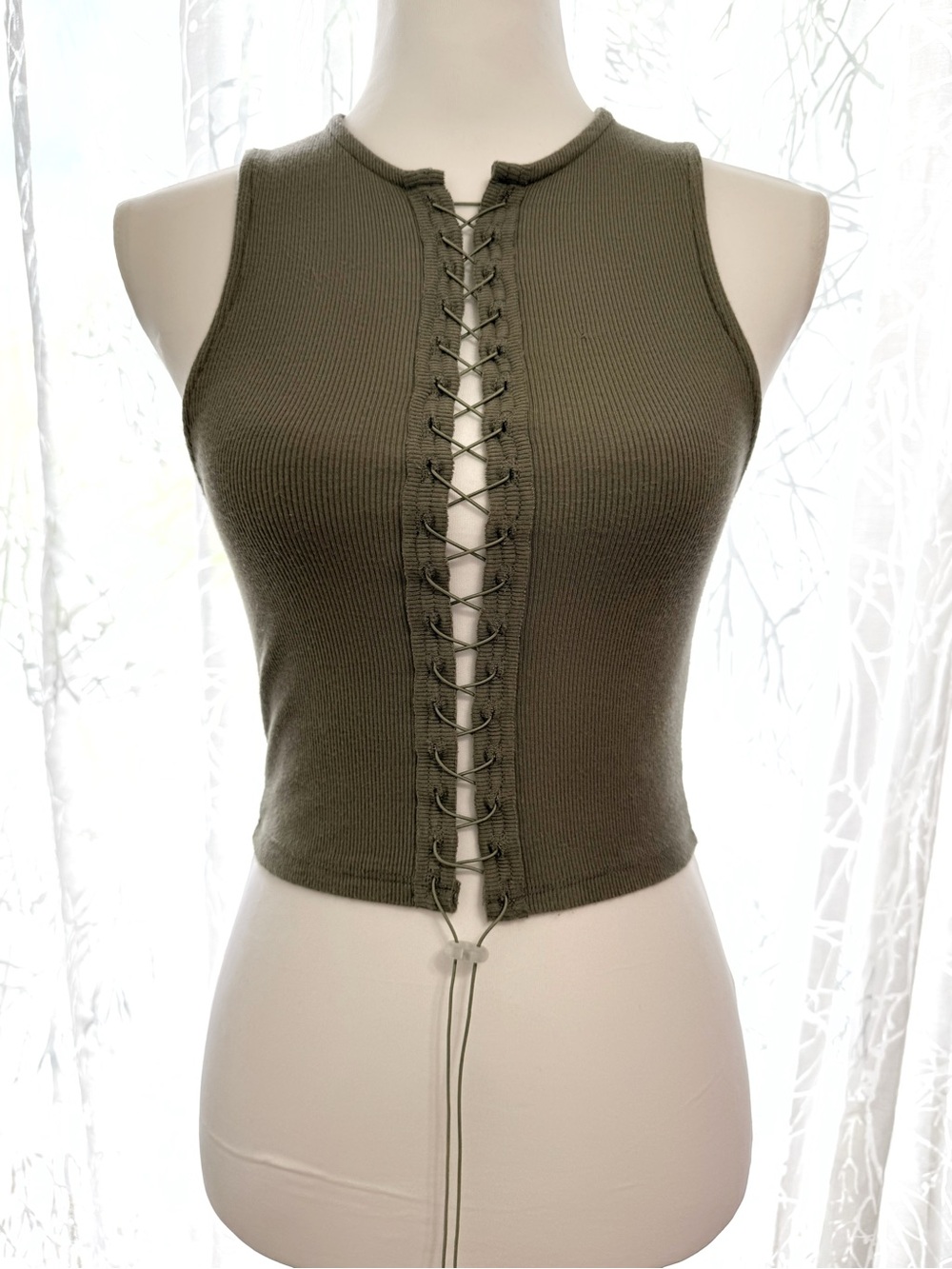 JOAN BROWN GREEN LACE UP CROP TANK TOP